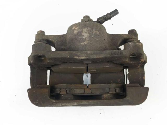 Suporte do freio dianteiro direito 410014BA0C NISSAN