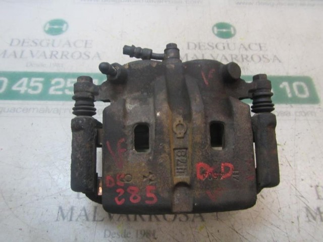 Suporte do freio dianteiro direito 410018H300 NISSAN