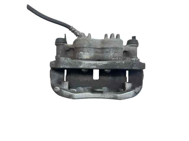 Suporte do freio dianteiro esquerdo 4101100Q0K NISSAN