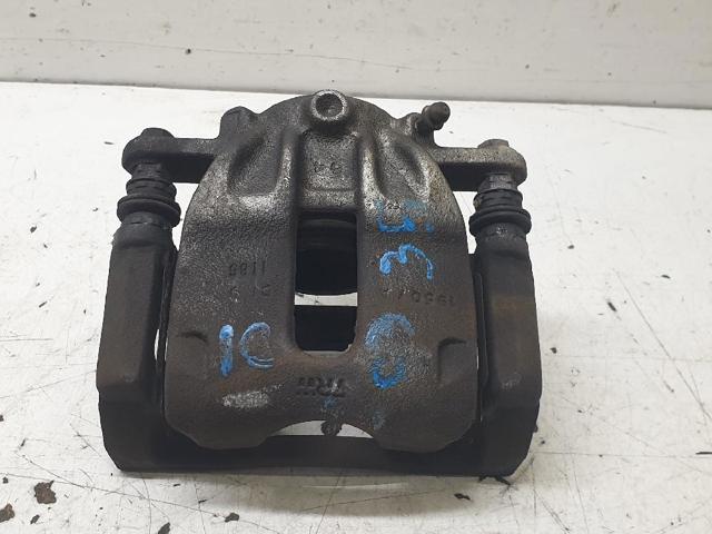 Suporte do freio dianteiro esquerdo 410111HA0A NISSAN