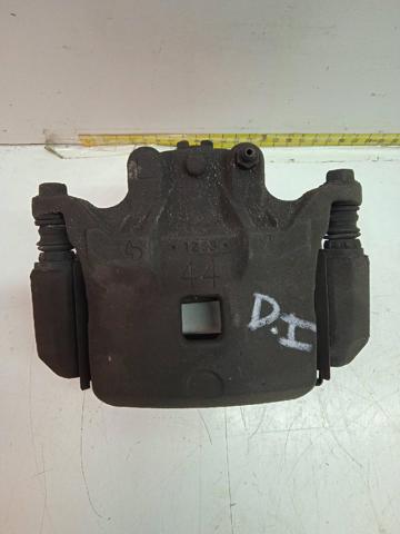 Suporte do freio dianteiro esquerdo 41011EN00B NISSAN