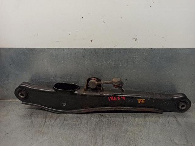 Braço oscilante inferior esquerdo de suspensão traseira/direita 4113A011 MITSUBISHI