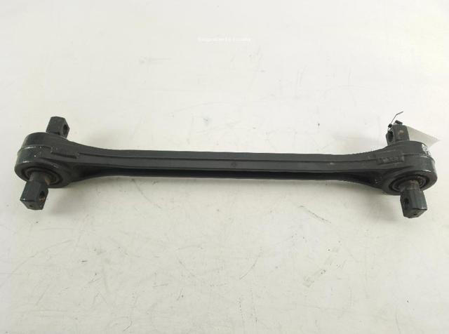 Barra longitudinal de suspensão traseira 41272429 IVECO