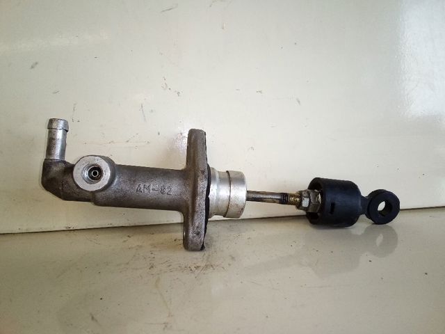 Cilindro mestre de embraiagem 416102D100 HYUNDAI