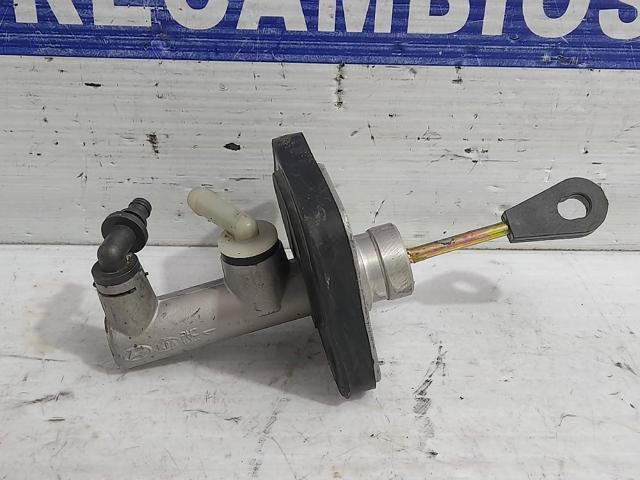 Cilindro mestre de embraiagem 416102E000 HYUNDAI