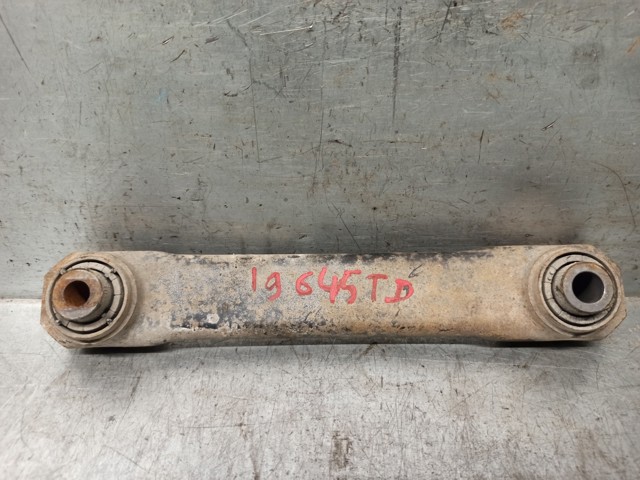 Braço oscilante de suspensão traseira transversal 423032 OPEL