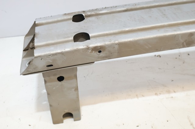 Reforçador do pára-choque dianteiro 42514348 OPEL