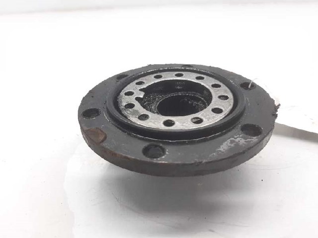 Flange de cubo dianteiro 4347180001000 SUZUKI
