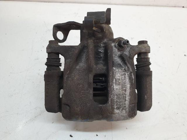 Suporte do freio traseiro direito 4400100QAC NISSAN