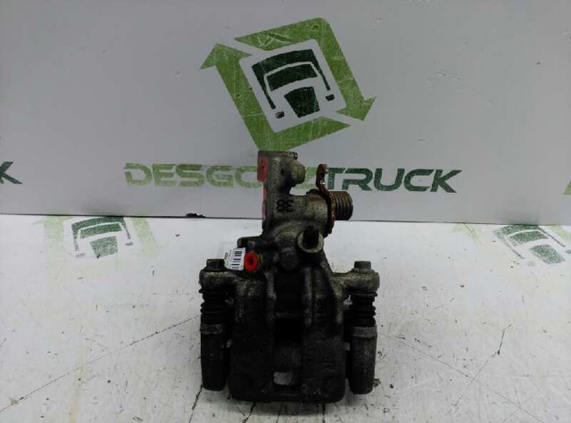 Suporte do freio traseiro direito 44001BU00A NISSAN