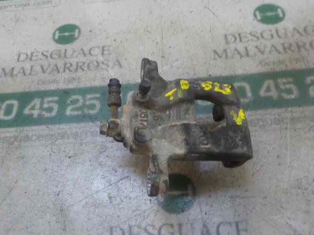 Suporte do freio traseiro direito 44001EM11A NISSAN