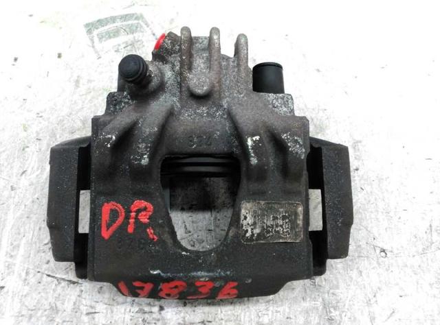 Suporte do freio dianteiro direito 440069 PEUGEOT