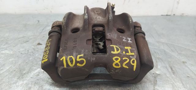 Suporte do freio dianteiro esquerdo 4400J4 PEUGEOT