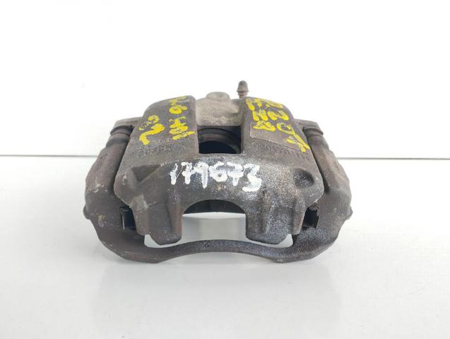 Suporte do freio dianteiro esquerdo 4400R8 PEUGEOT