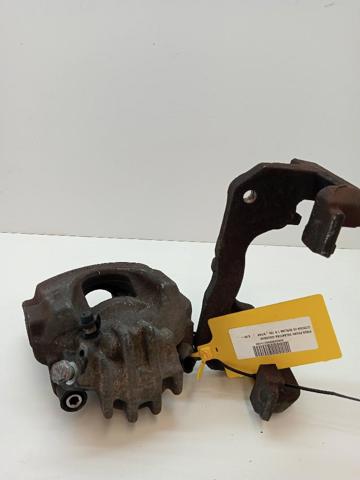 Suporte do freio dianteiro esquerdo 4400V3 PEUGEOT