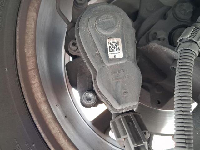 Suporte do freio traseiro esquerdo 440113566R RENAULT
