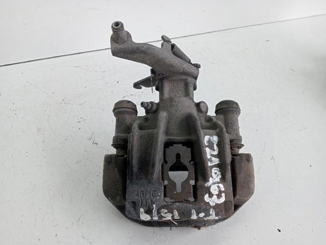 Suporte do freio traseiro esquerdo 44011MA00A NISSAN