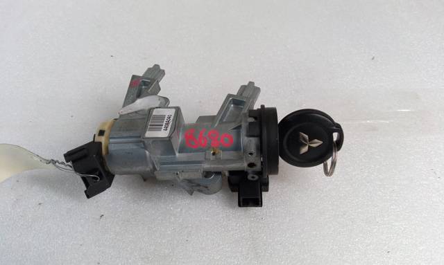 4408A040 Mitsubishi