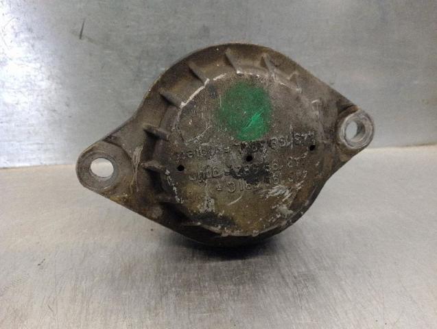 Coxim (suporte) esquerdo/direito de motor 443199381C VAG