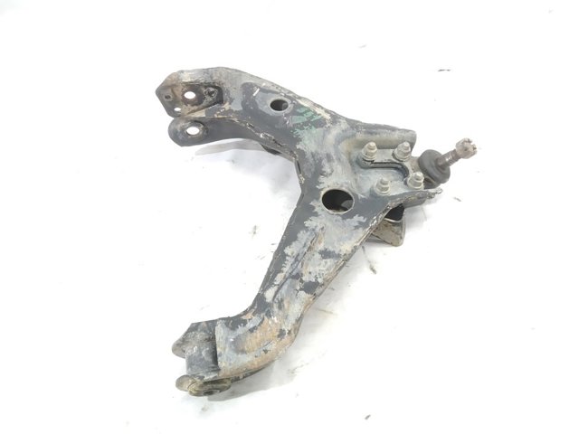 Braço oscilante inferior direito de suspensão dianteira 4450205004 SSANG YONG