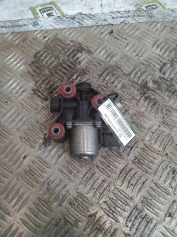Válvula de regulação do fluido de esfriamento 4460913080 IVECO