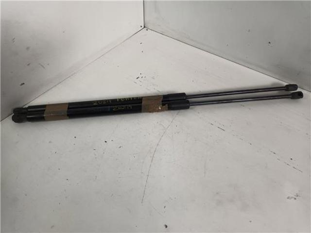 Amortecedor de tampa de porta-malas (de 3ª/5ª porta traseira) 4479800164 MERCEDES