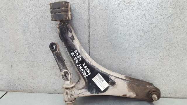 Braço oscilante inferior esquerdo de suspensão dianteira 4520060822000 SUZUKI