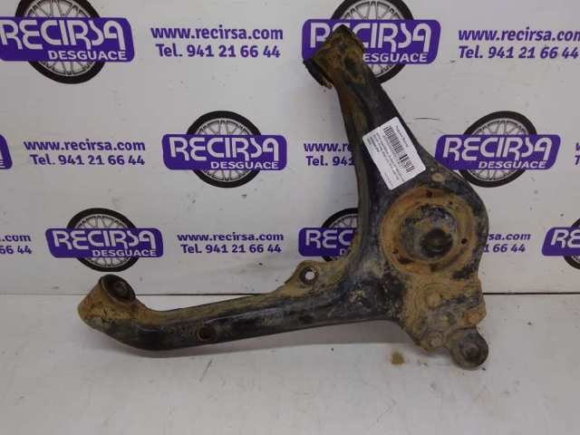 Braço oscilante inferior esquerdo de suspensão dianteira 4520060863000 SUZUKI