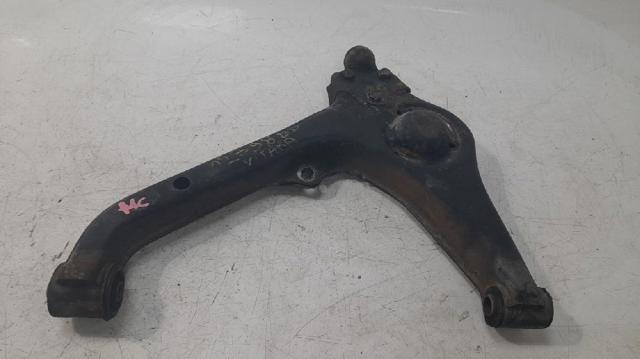 Braço oscilante inferior direito de suspensão dianteira 4520156B00 SUZUKI