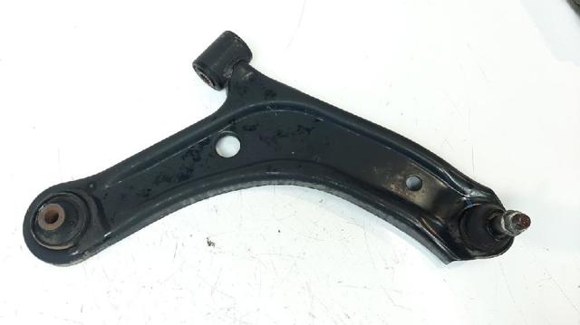 Braço oscilante inferior direito de suspensão dianteira 4520161M00000 SUZUKI