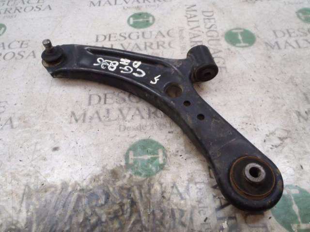 Braço oscilante inferior esquerdo de suspensão dianteira 4520254L20 SUZUKI