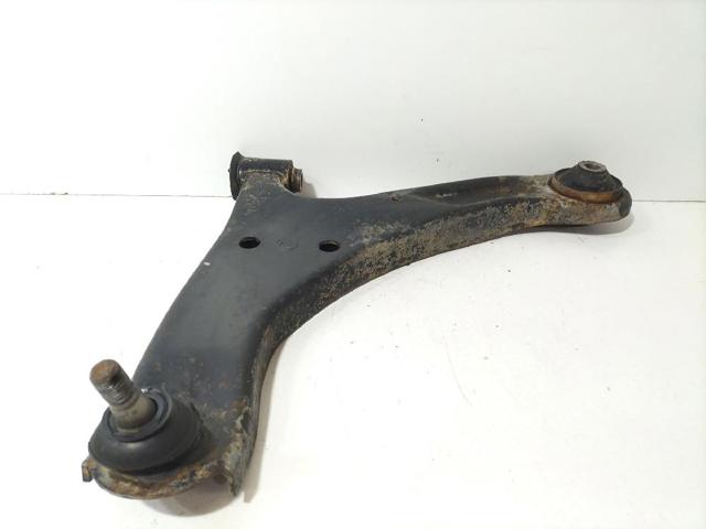 Braço oscilante inferior esquerdo de suspensão dianteira 4520278K00000 SUZUKI