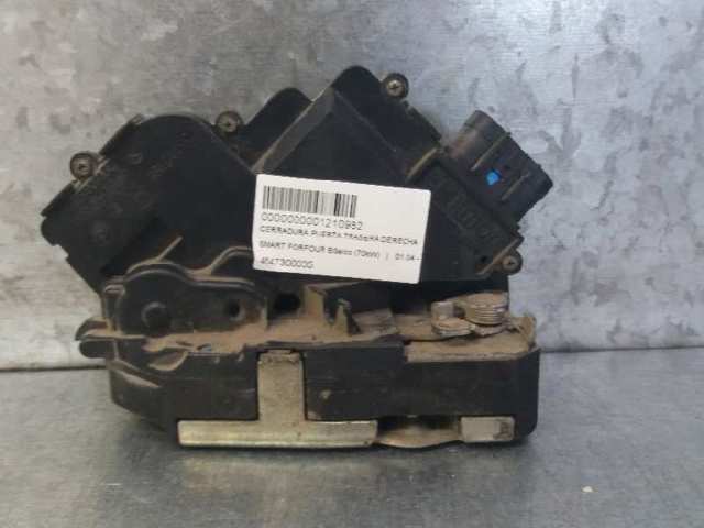 Fecho da porta traseira direita 4547300035 MERCEDES