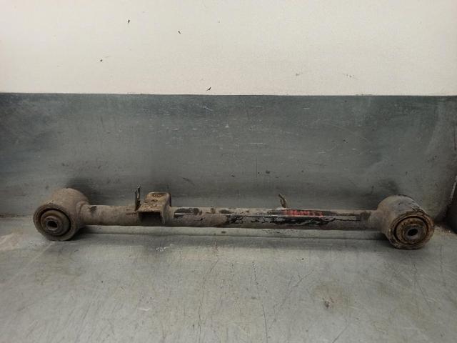 Braço oscilante (tração) longitudinal inferior esquerdo de suspensão traseira 4550105201 SSANG YONG