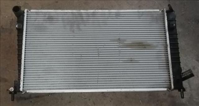 Radiador de esfriamento de motor 4575700 GM