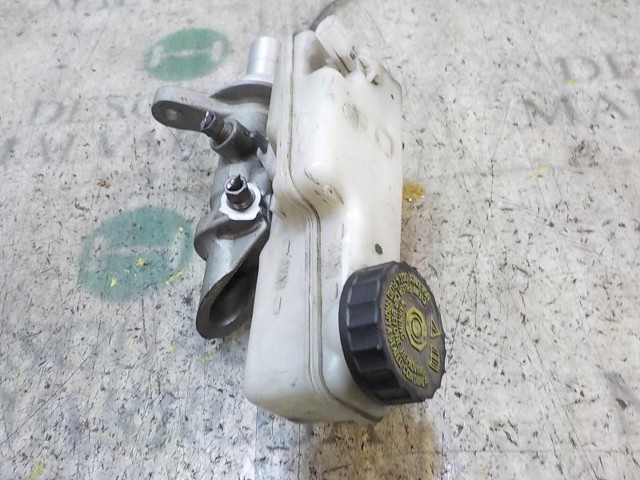 Cilindro traseiro do freio de rodas de trabalho 460113705R RENAULT