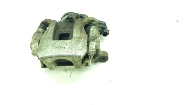 Suporte do freio traseiro direito 4605B844 MITSUBISHI