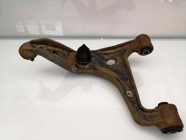 Braço oscilante superior esquerdo de suspensão traseira 4620265J01 SUZUKI