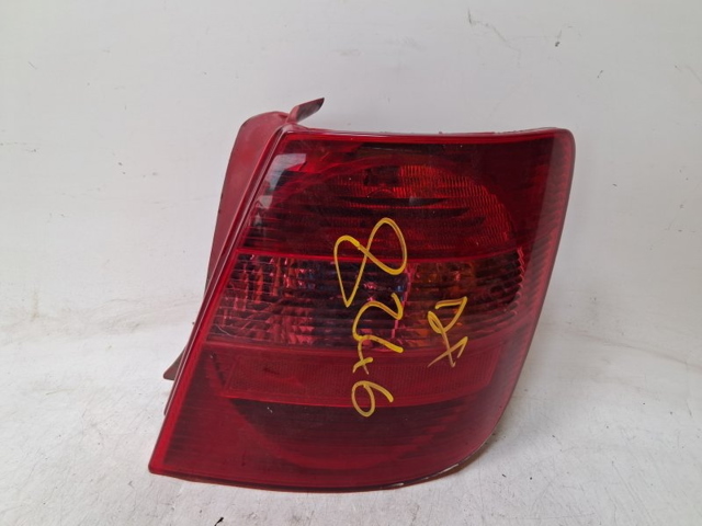 Lanterna traseira direita 46758985 FIAT