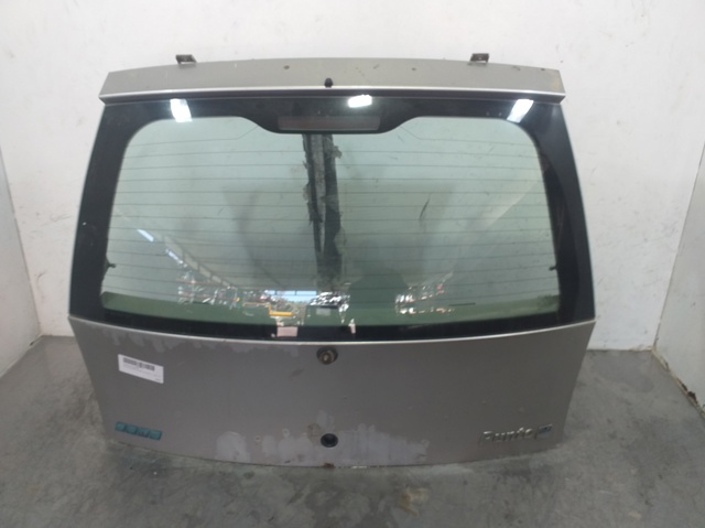 Porta traseira (3ª/5ª porta-malas (tampa de alcapão) 46773217 FIAT