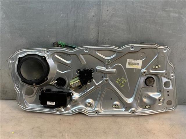 Motor de acionamento de vidro da porta dianteira esquerda 46831640 FIAT