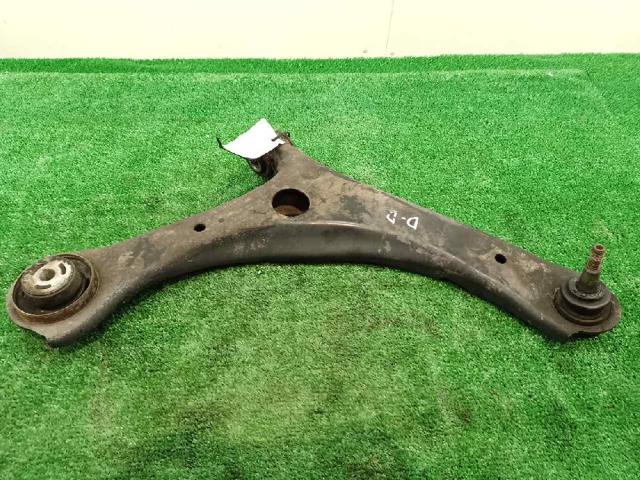 Braço oscilante inferior direito de suspensão dianteira 4721484AD CHRYSLER