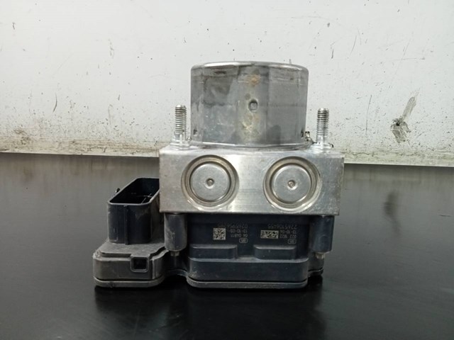 476608845R Renault (RVI)
