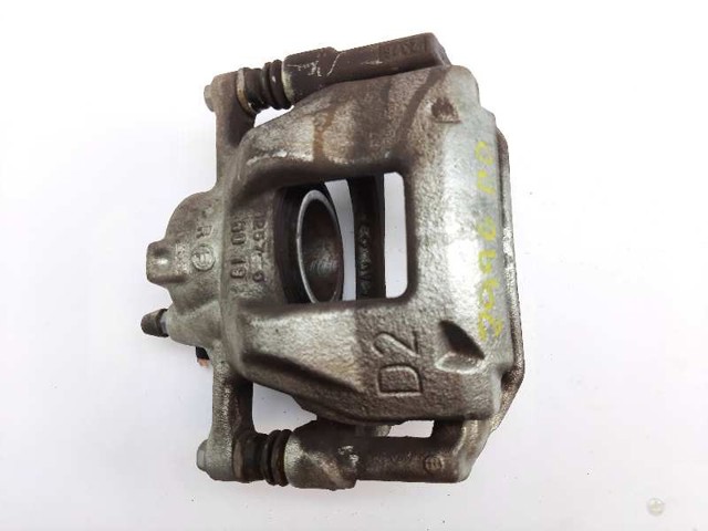 Suporte do freio dianteiro direito 4773002510 TOYOTA