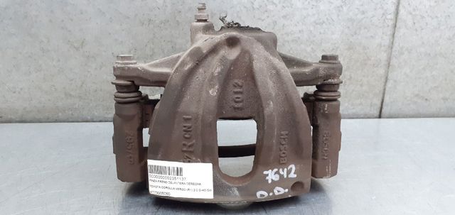 Suporte do freio dianteiro direito 4773005060 TOYOTA
