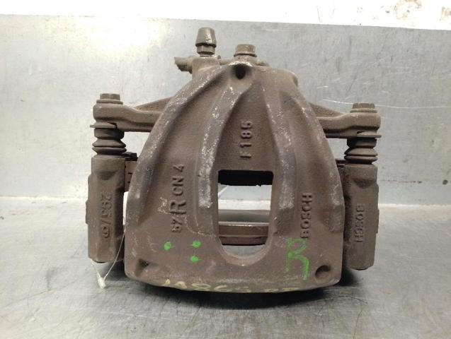 Suporte do freio dianteiro direito 4773005060 TOYOTA