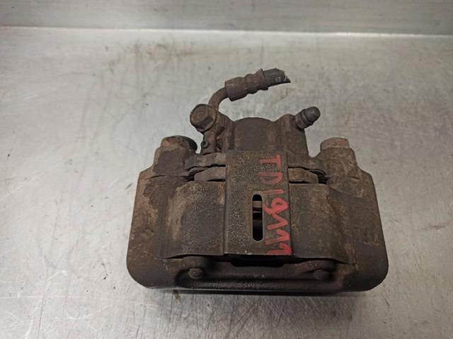Suporte do freio traseiro direito 4773042050 TOYOTA