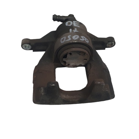 Suporte do freio dianteiro esquerdo 4775002360 TOYOTA