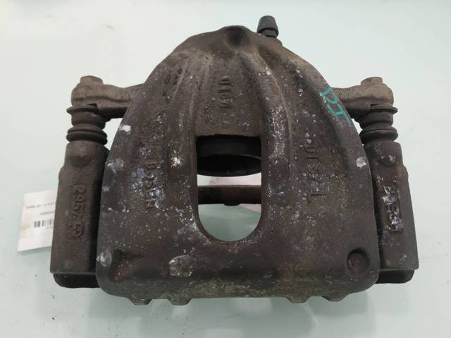 Suporte do freio dianteiro esquerdo 4775005050 TOYOTA