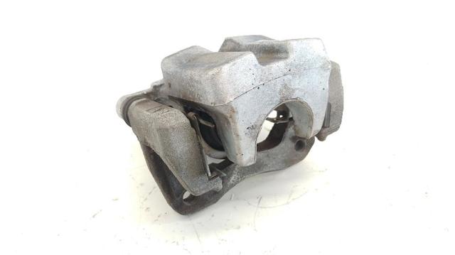 Suporte do freio traseiro direito 4783042060 TOYOTA